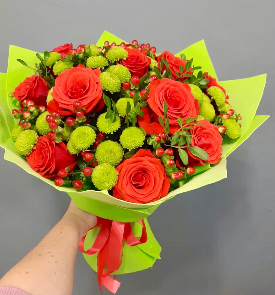 Букет цветов из: Хризантемы и Розы в Тухчаре