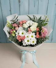 Букет цветов из:  Розы, Лизиантусы и Хризантемы в Тухчаре