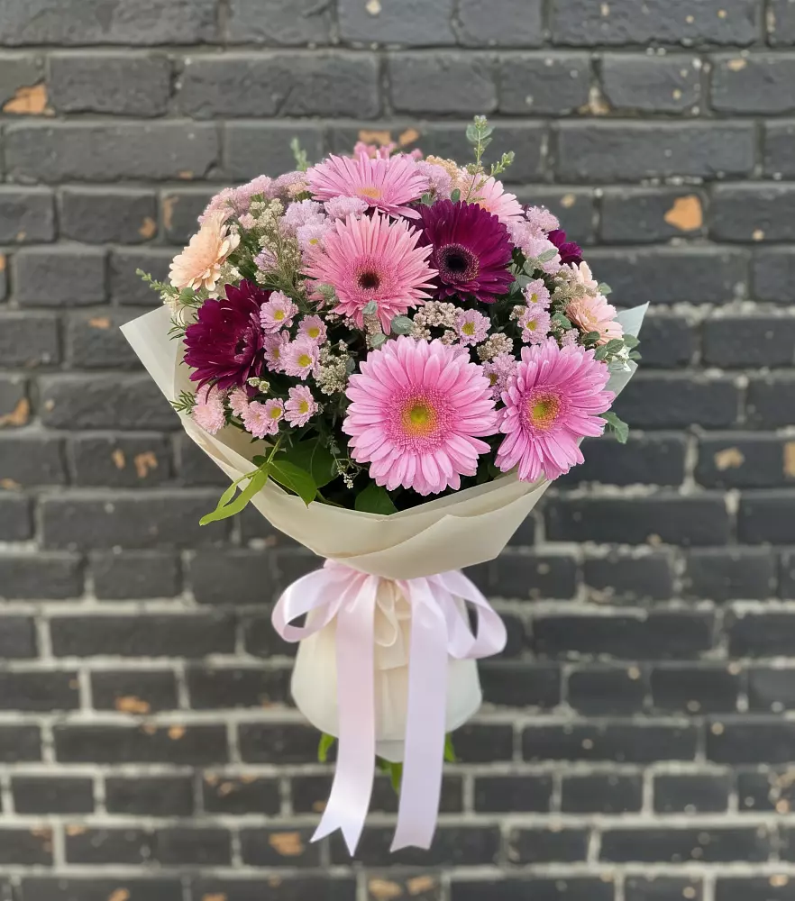 Букет цветов из: Герберы и Хризантемы в Тухчаре