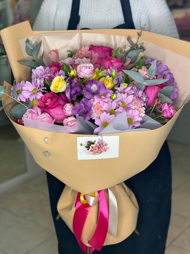 Букет цветов из: Хризантемы, Гвоздики и Альстромерии в Тухчаре