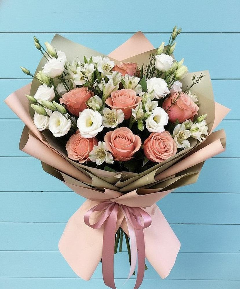 Букет цветов из: Розы, Альстромерии и Лизиантусы в Тухчаре