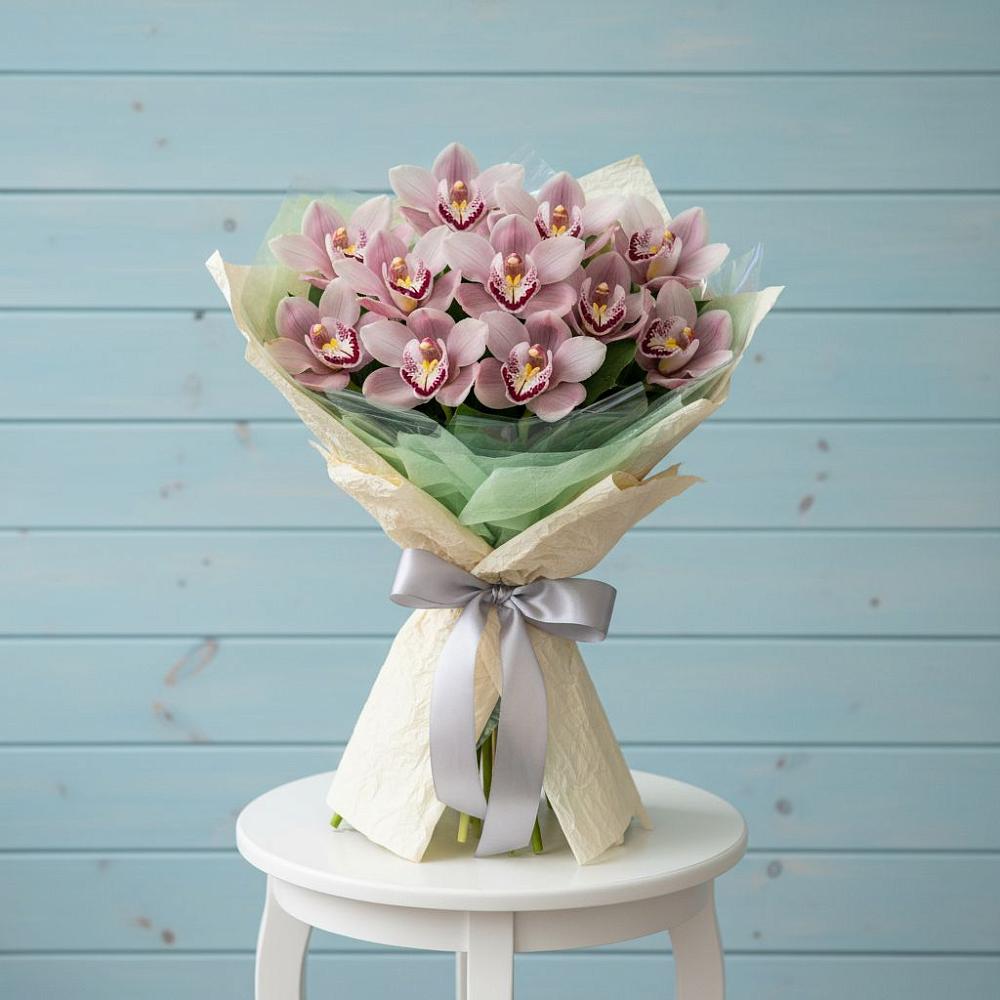 Букет цветов из: Орхидеи и Розы в Тухчаре