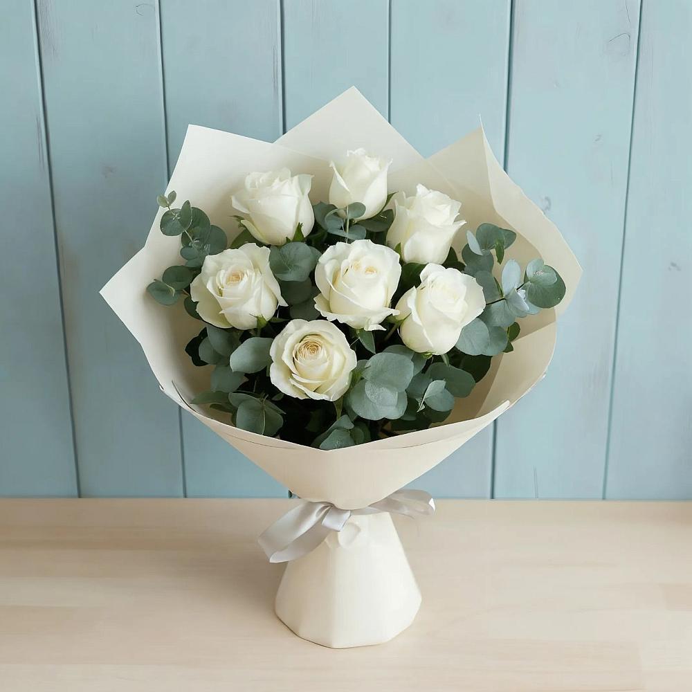 Букет Белые розы в Эвкалипте в Тухчаре