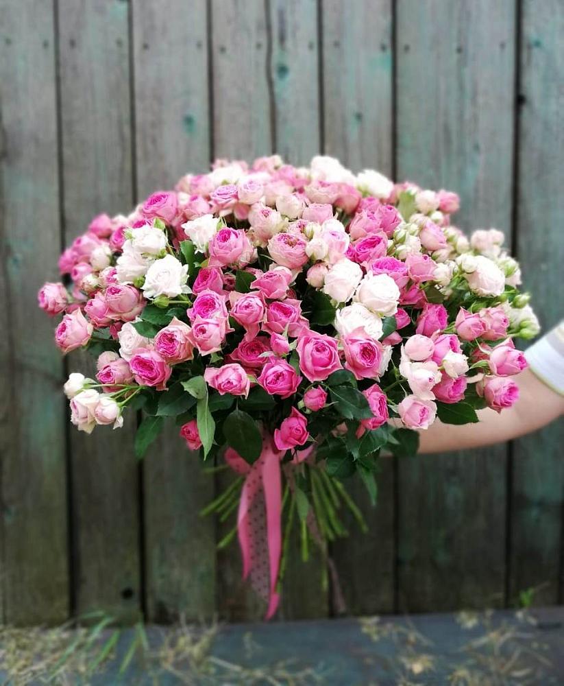 Букет Розовые кустовые розы Натали и Лав Лидия в Тухчаре