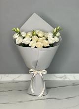 Букет цветов из:  Розы и Лизиантусы в Тухчаре